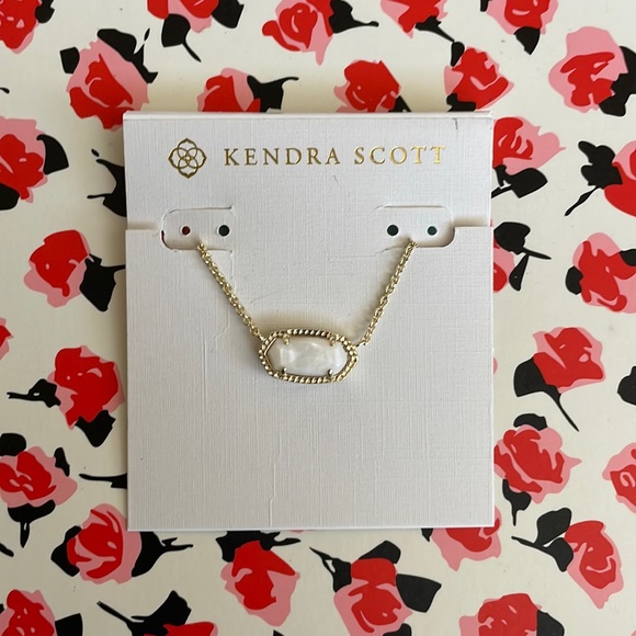 Kendra Scott Elisa Necklace Ivory Pearl - Picture 1 of 5